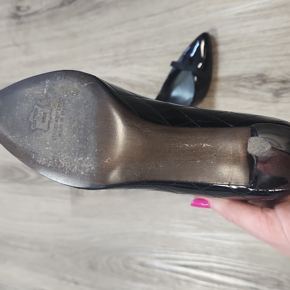 STUART WEITZMAN black patent heels - Picture 14 of 14